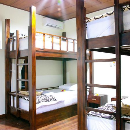 Medal Jaya Hostel & Room Nusa Lembongan  Exterior photo