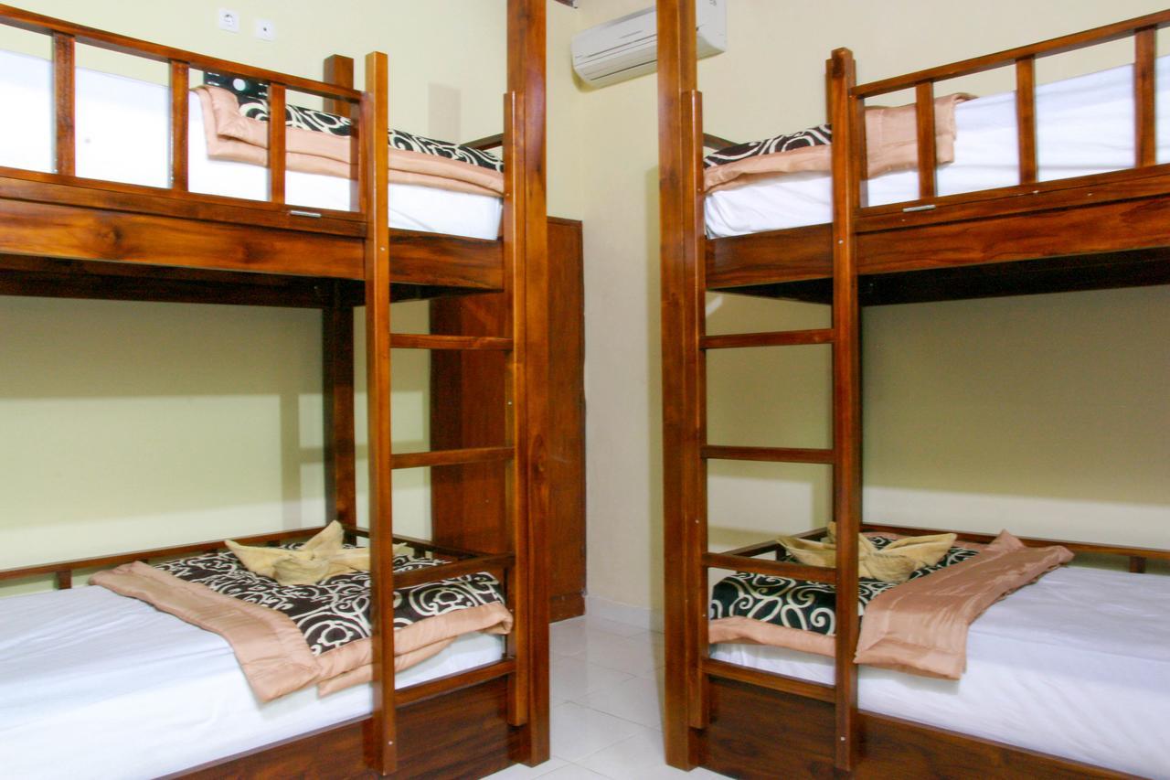 Medal Jaya Hostel & Room Nusa Lembongan  Exterior photo